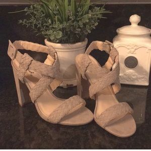 Qupid Taupe Faux Suede block heal
